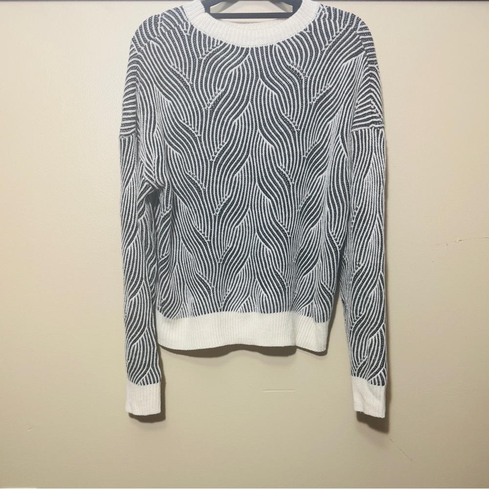 Black and White Patterned Women's Sweater